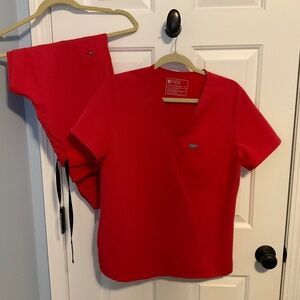 Figs NeonRed Scrub Set